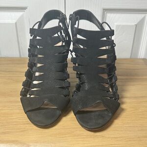 Vince Camuto Black Strappy Women's Sandals, size 10